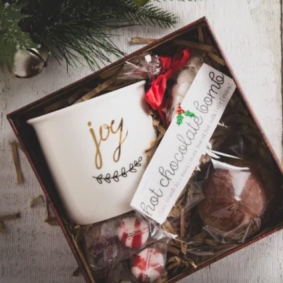 Personalized Gift Box - Picture 2 of 2